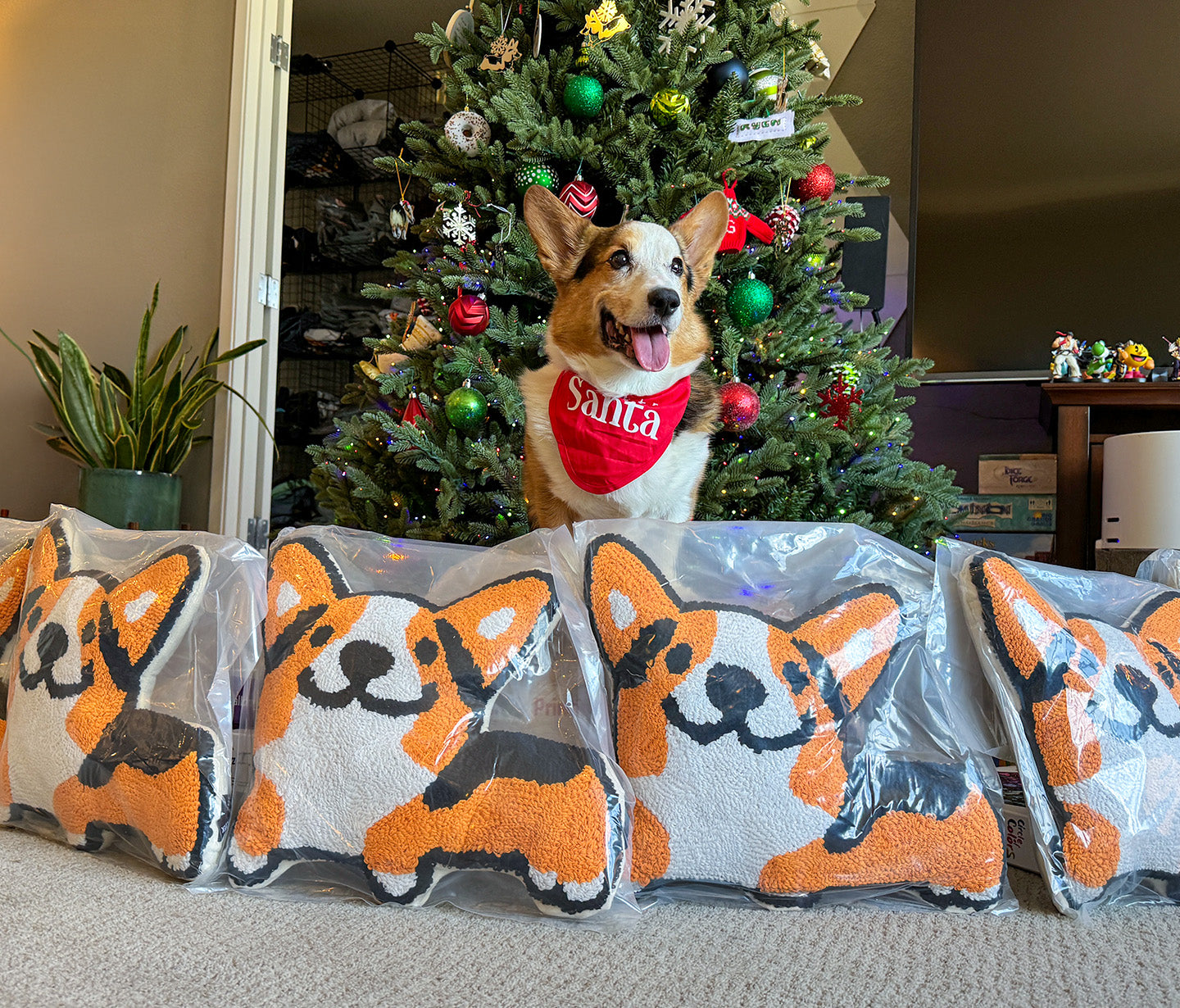 Special Jumbo Corgi-Shaped Cushion [Limited Edition]