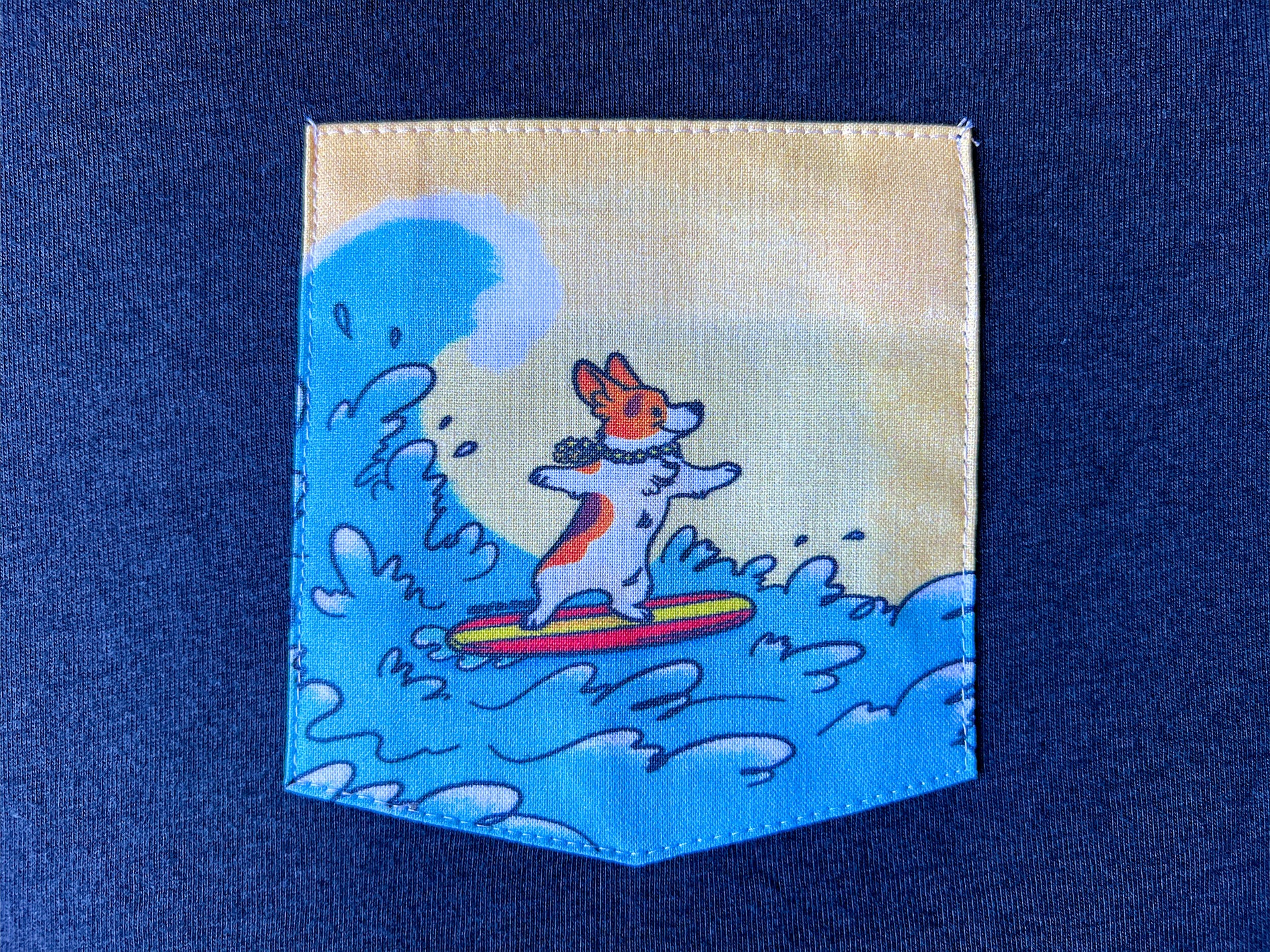 Ultra Soft Surfing Corgi Pocket T-shirt [Limited Edition]